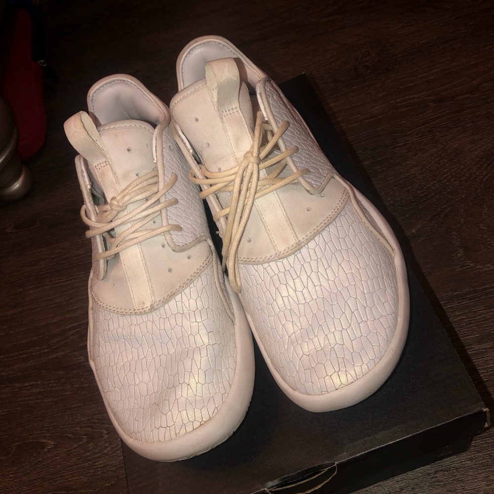 Jordan eclipse premium hc gg